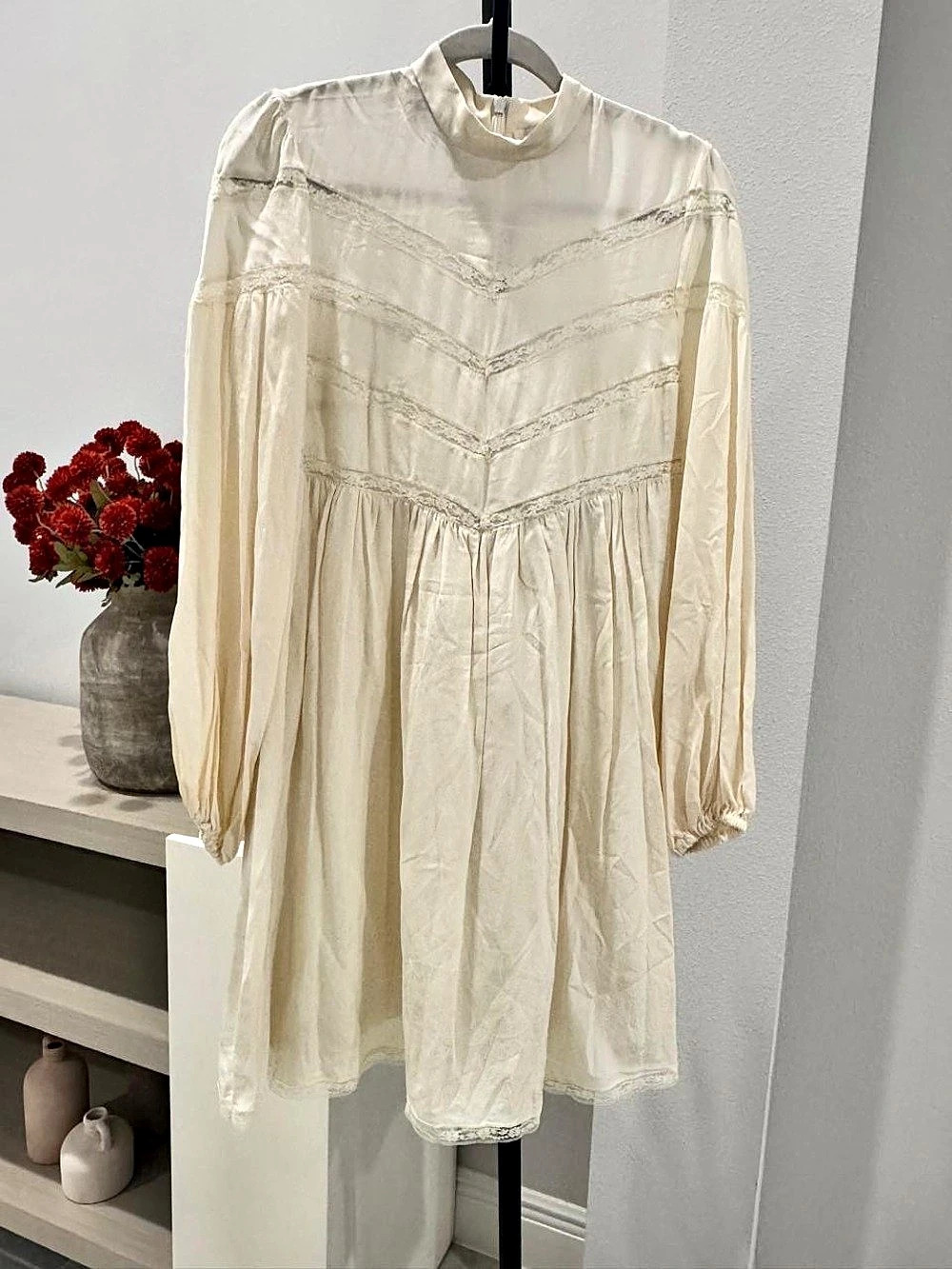 Lace Detail Mini Dress in White Like New